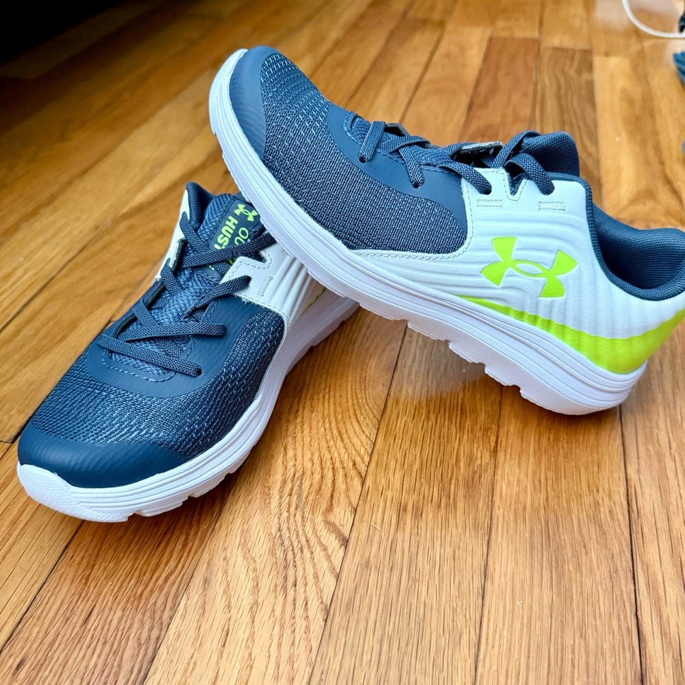 Under Armour Sneakers